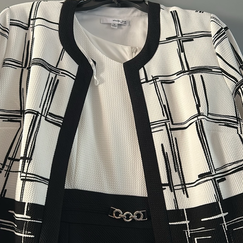 Studio one New York 2 piece black and cream dress - Picture 2 of 12